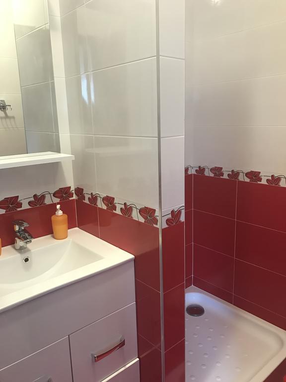 Vila La Izvor Petresti Zewnętrze zdjęcie
